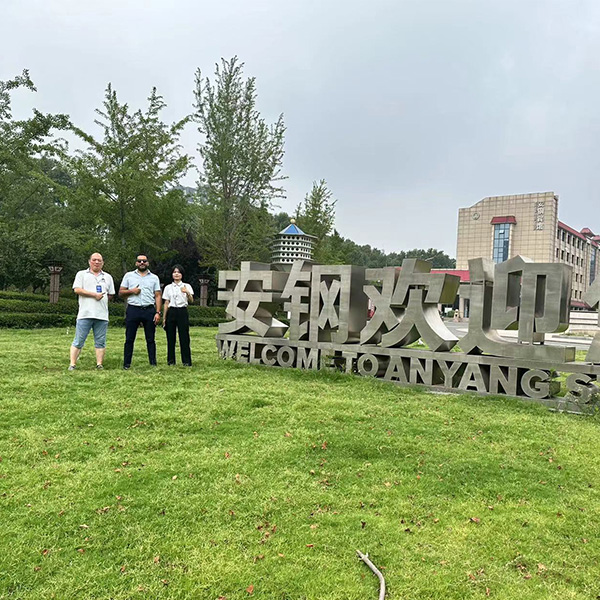 Welcome Moroccan customers to visit our factory