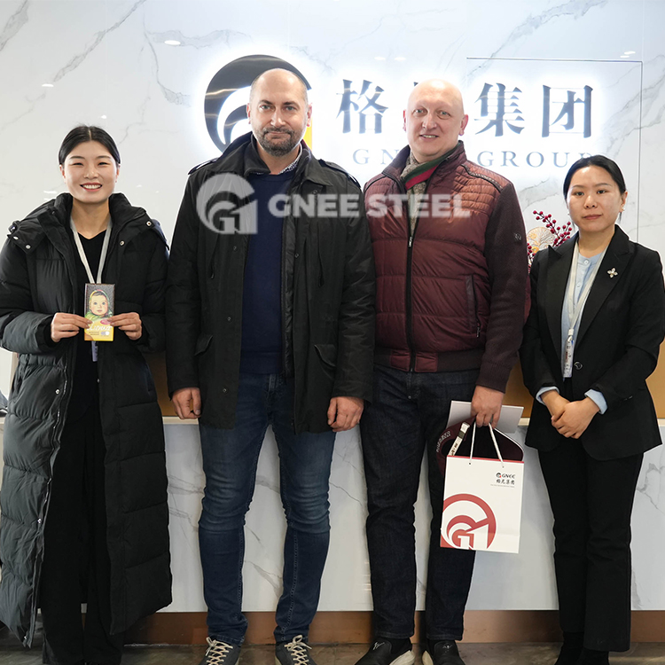 Warmly Welcome Russian Customers to Visit GNEE Group Regarding ASTM A106 Carbon Steel Seamless Pipe Orders