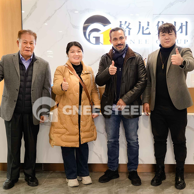 Warmly welcome customers from Saudi Arabia to visit GNEE Group