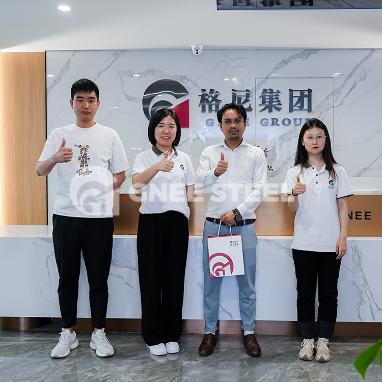 Bangladeshi customer visits GNEE Group for A500 structural tubes